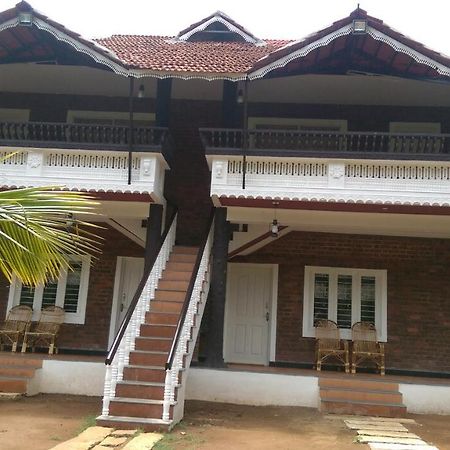 Mango Village Farm House Nelliyampathy Buitenkant foto
